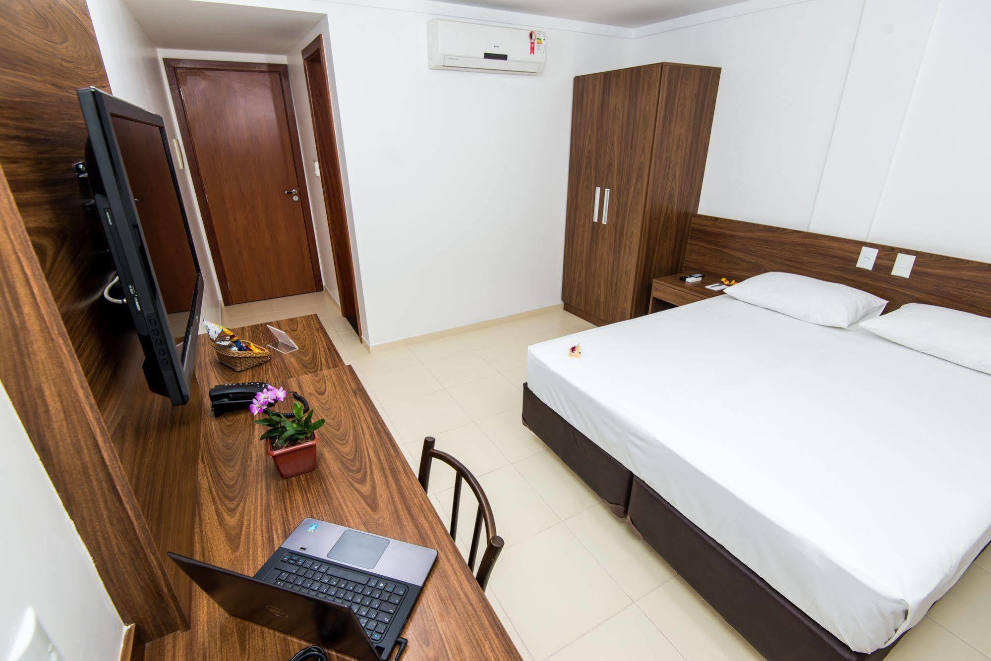 Hotel Jardins Сера Екстериор снимка