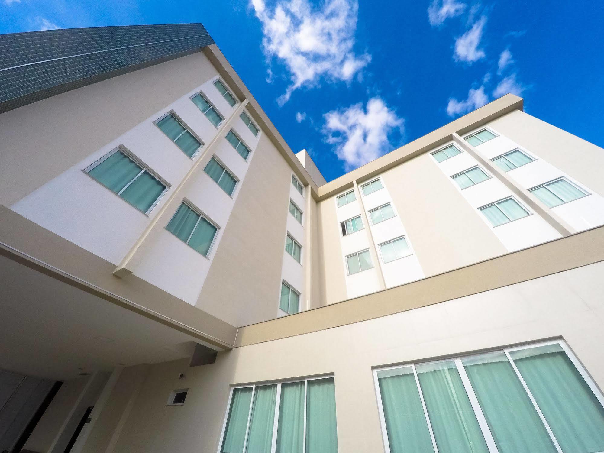 Hotel Jardins Сера Екстериор снимка